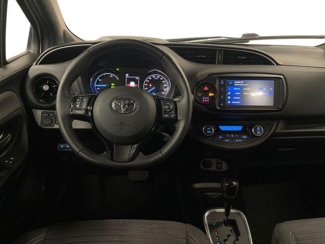 Toyota Yaris - Photo 24