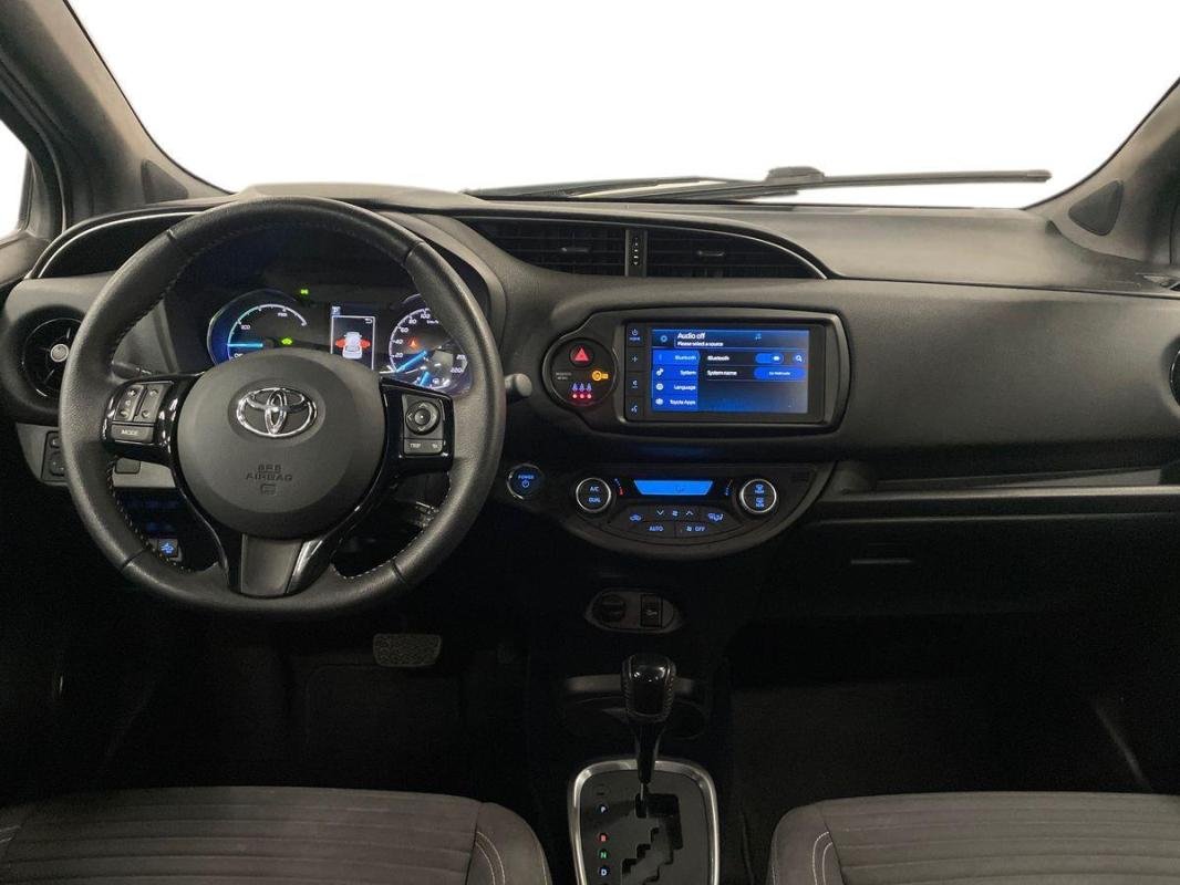 Toyota Yaris - Photo 8