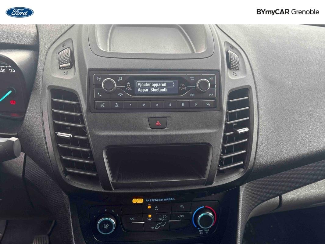 Ford Transit Connect - Photo 19
