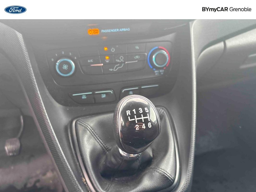 Ford Transit Connect - Photo 20