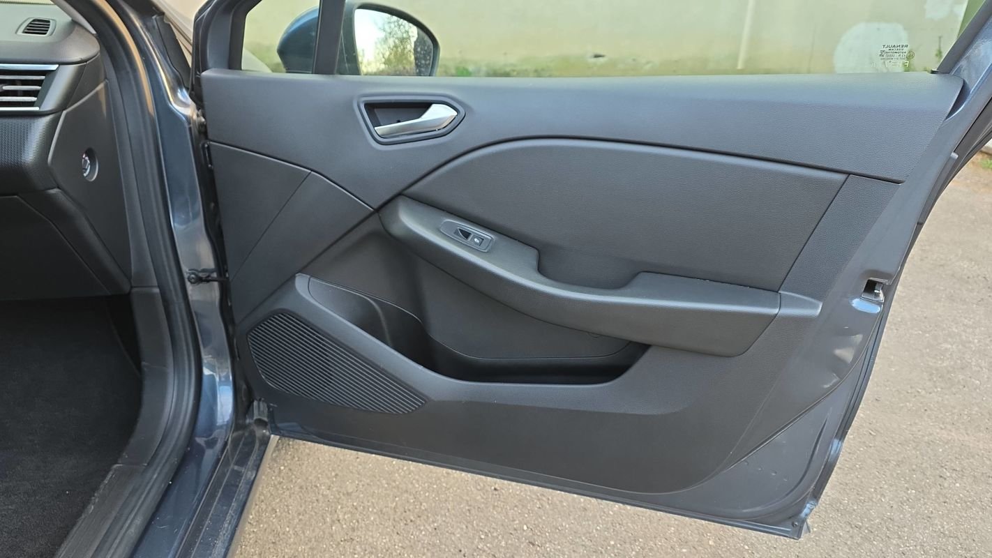 Renault Clio - Photo 22