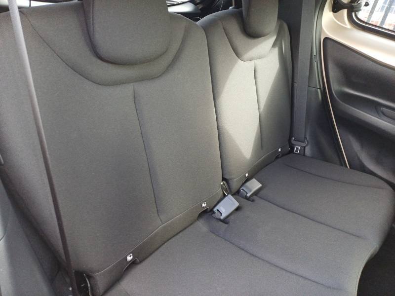 Toyota aygo x - Photo 16