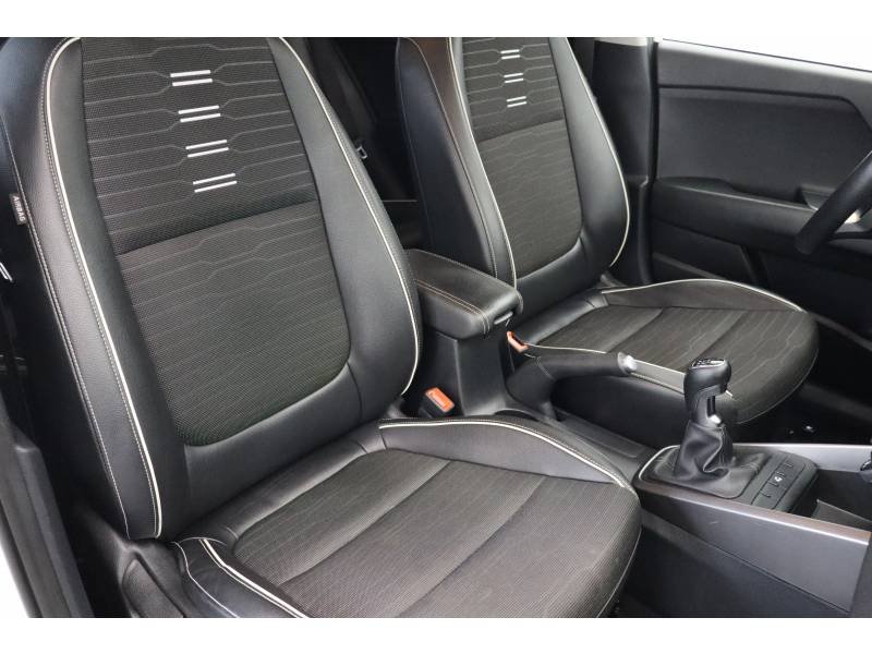 Kia Stonic - Photo 11