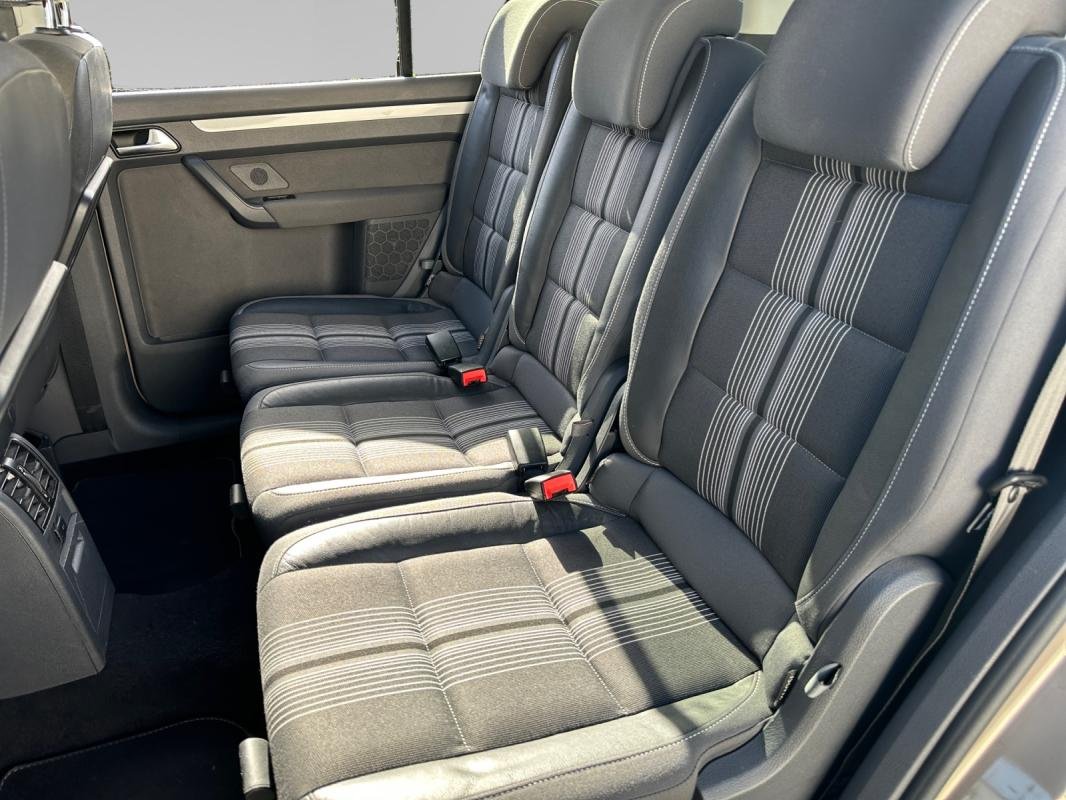 Volkswagen Touran - Photo 16