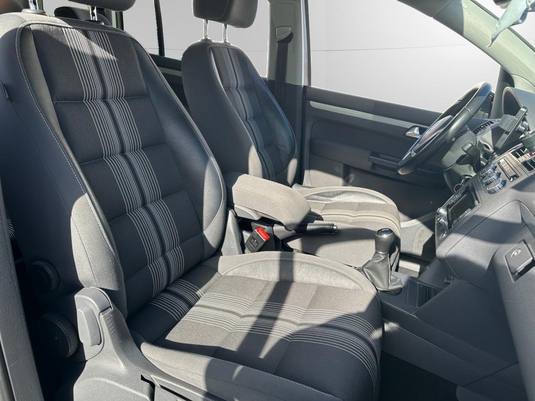 Volkswagen Touran - Photo 18