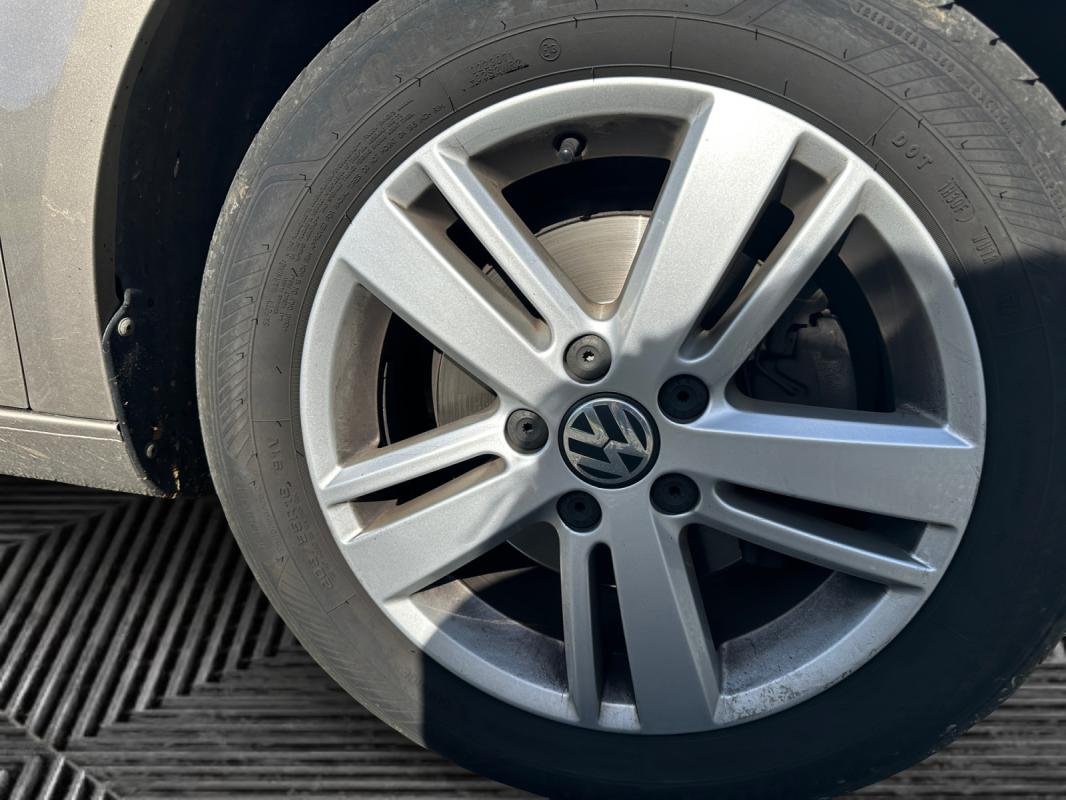 Volkswagen Touran - Photo 20