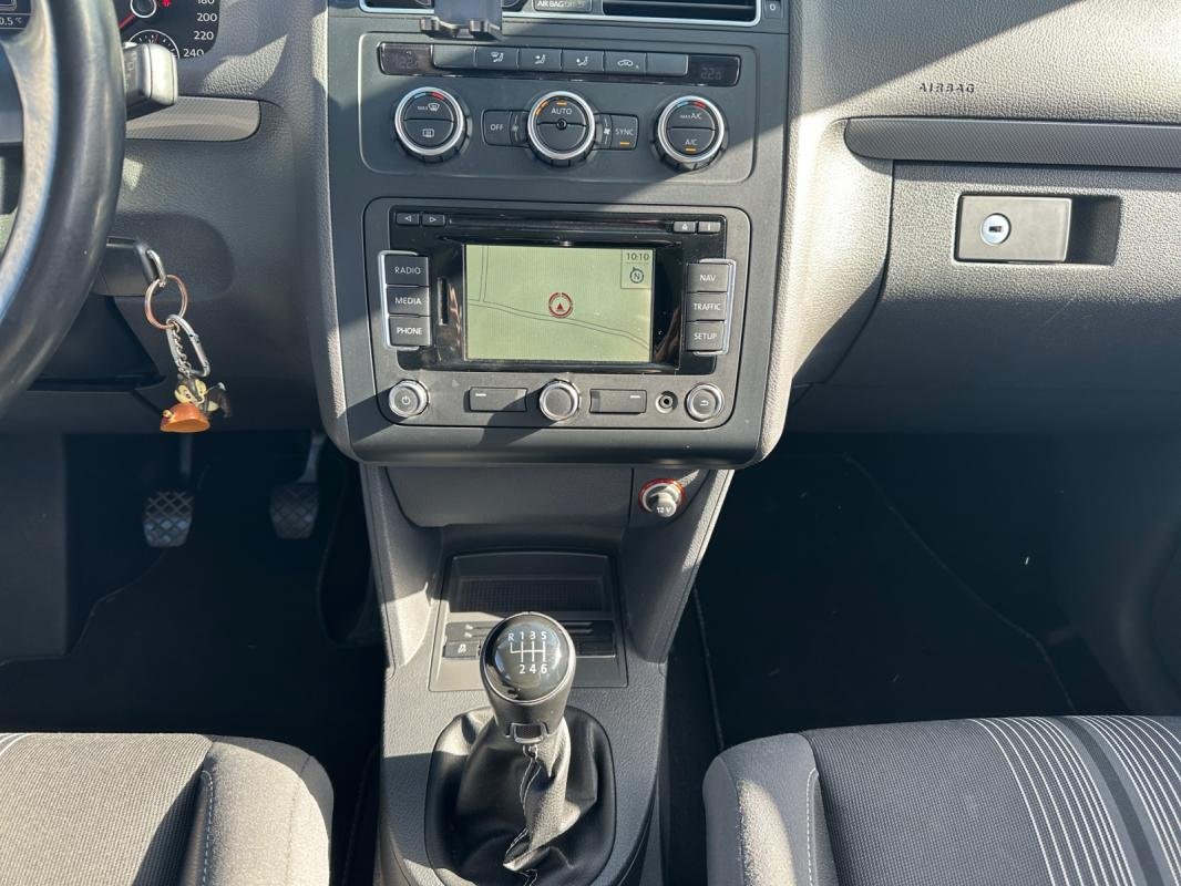 Volkswagen Touran - Photo 10