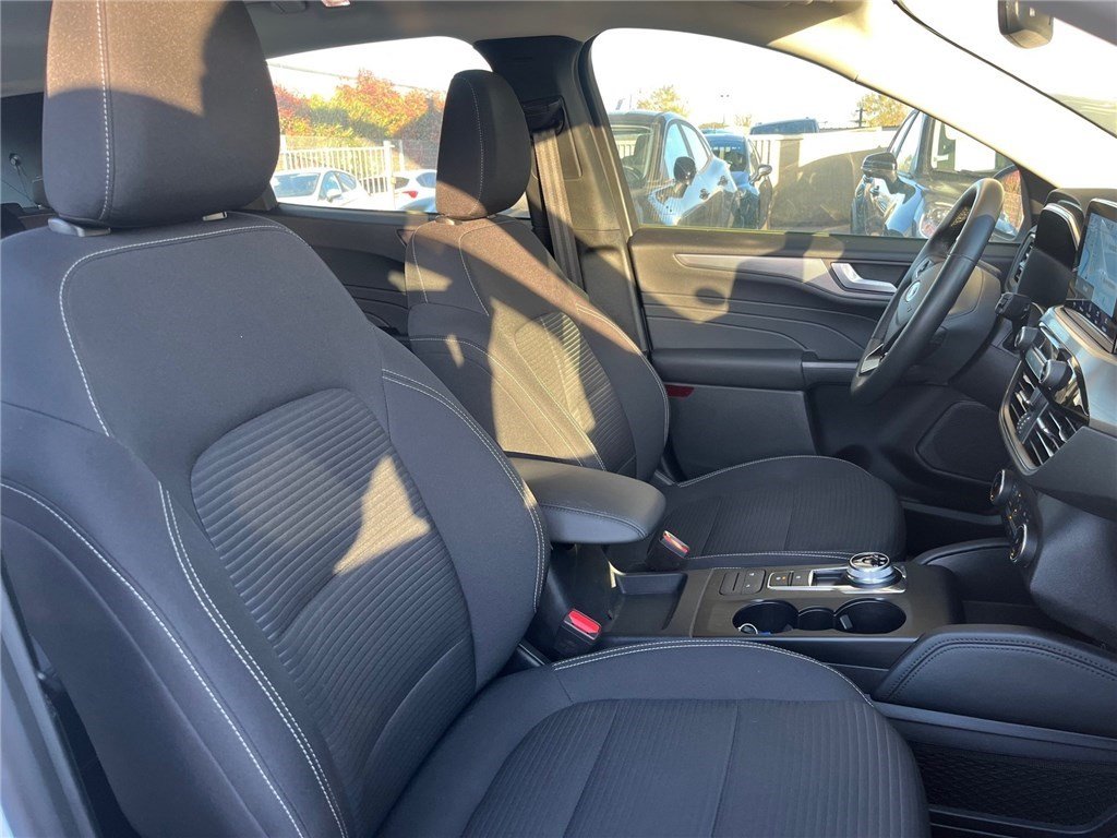 Ford Kuga - Photo 12