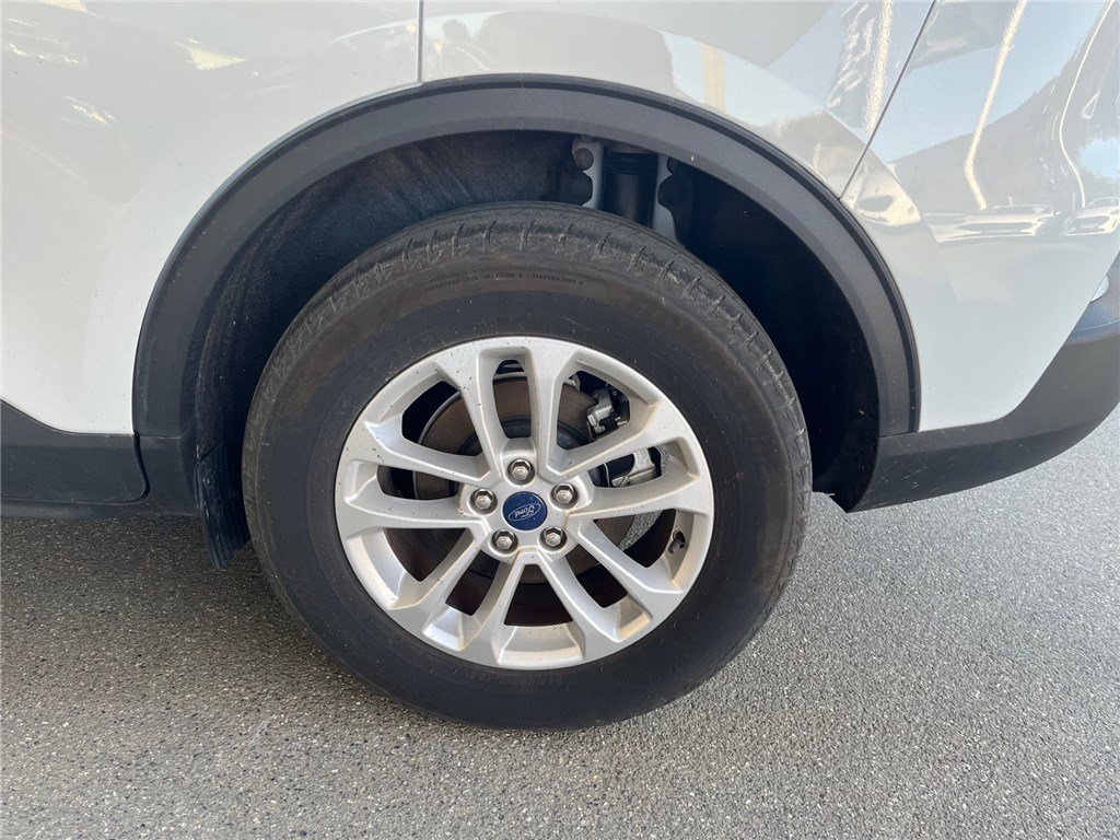 Ford Kuga - Photo 9