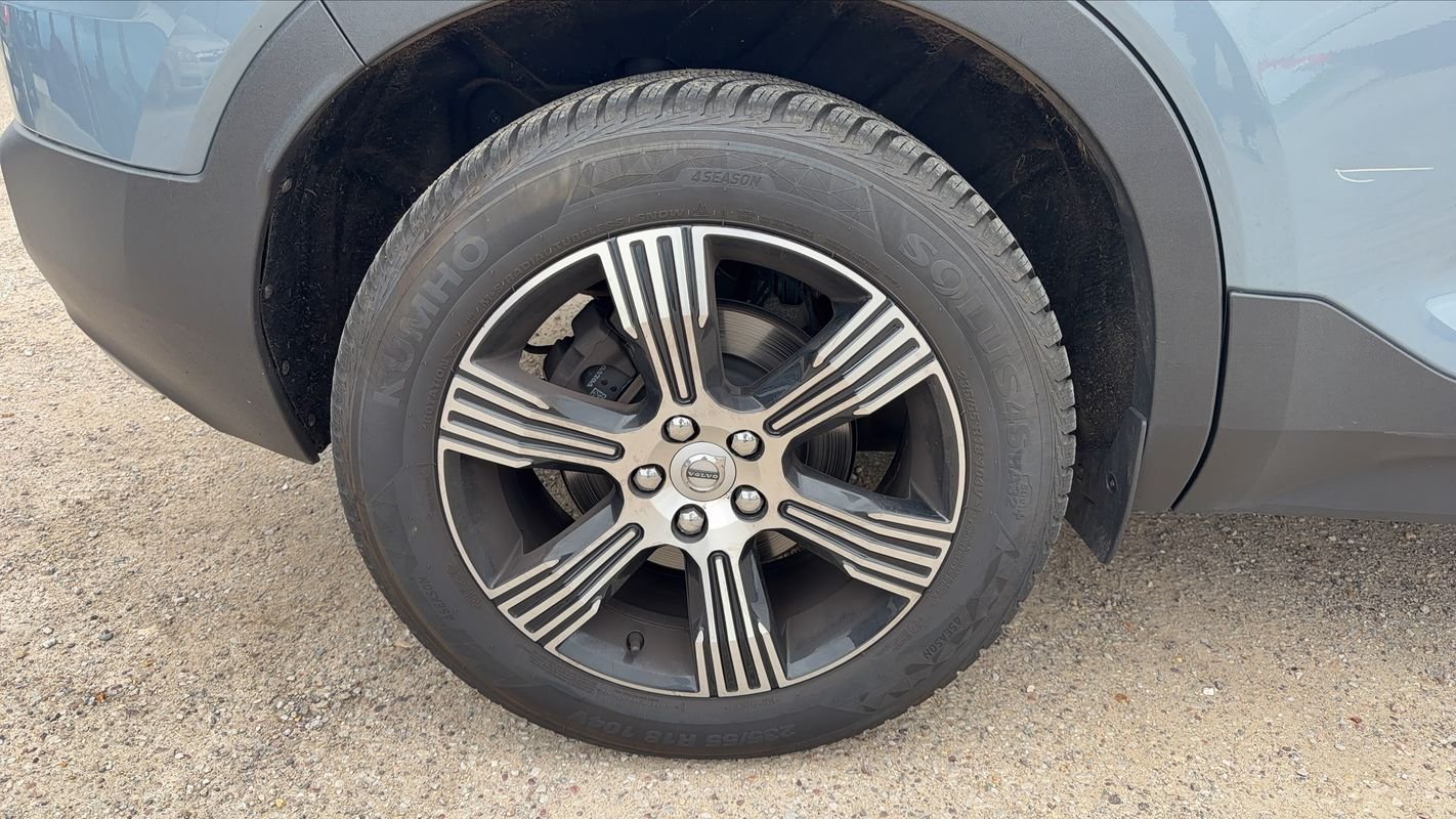 Volvo XC40 - Photo 16