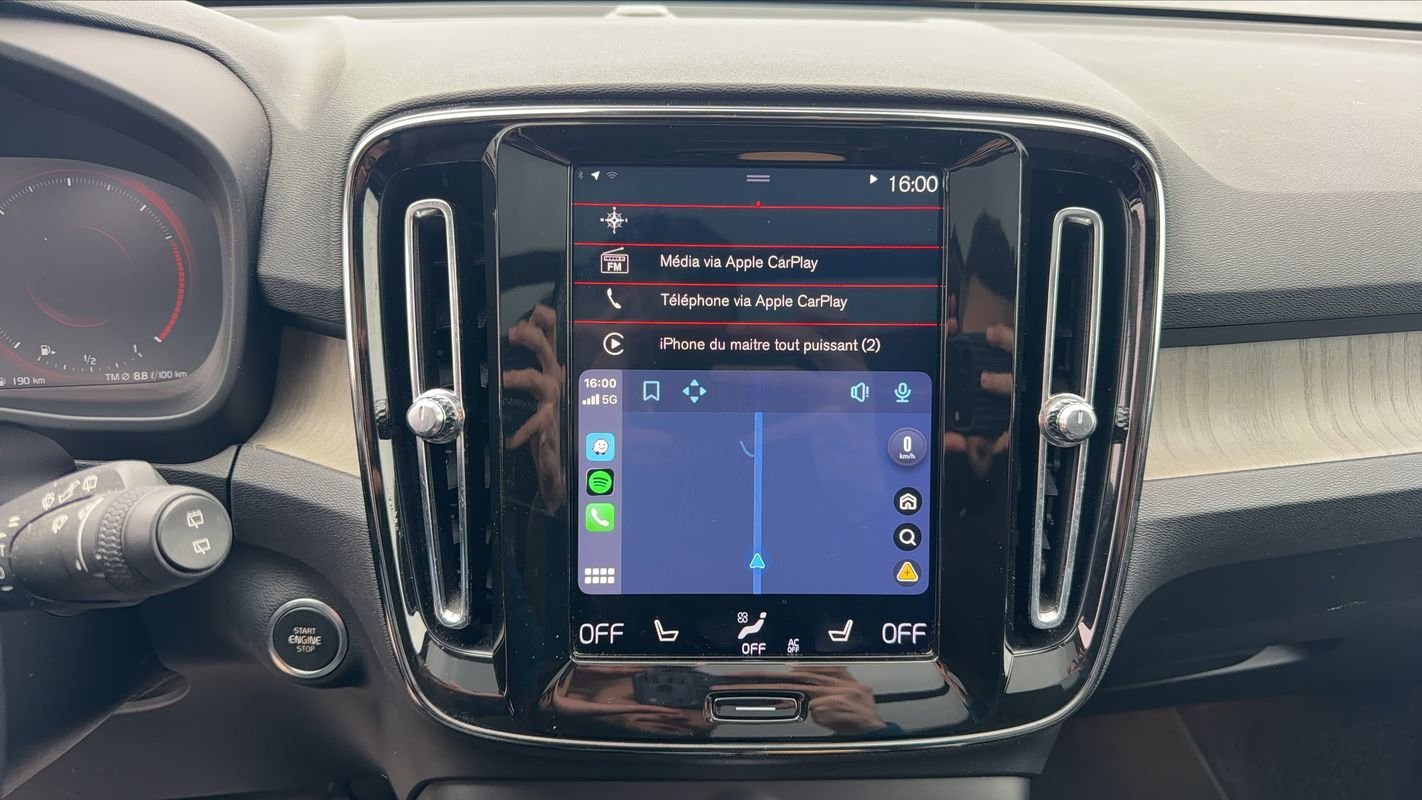 Volvo XC40 - Photo 22