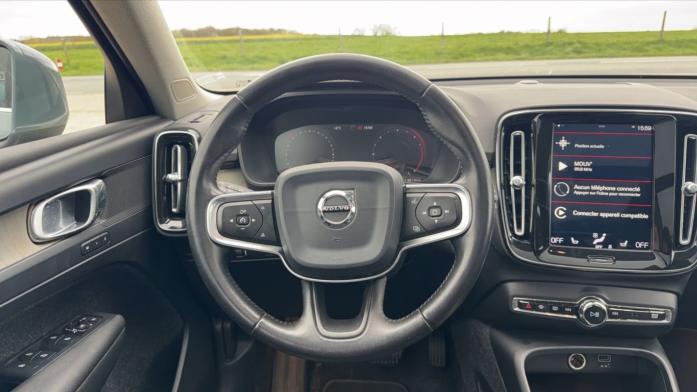 Volvo XC40 - Photo 24