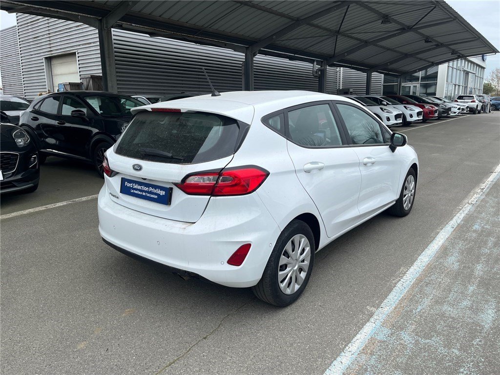 Ford Fiesta - Photo 6
