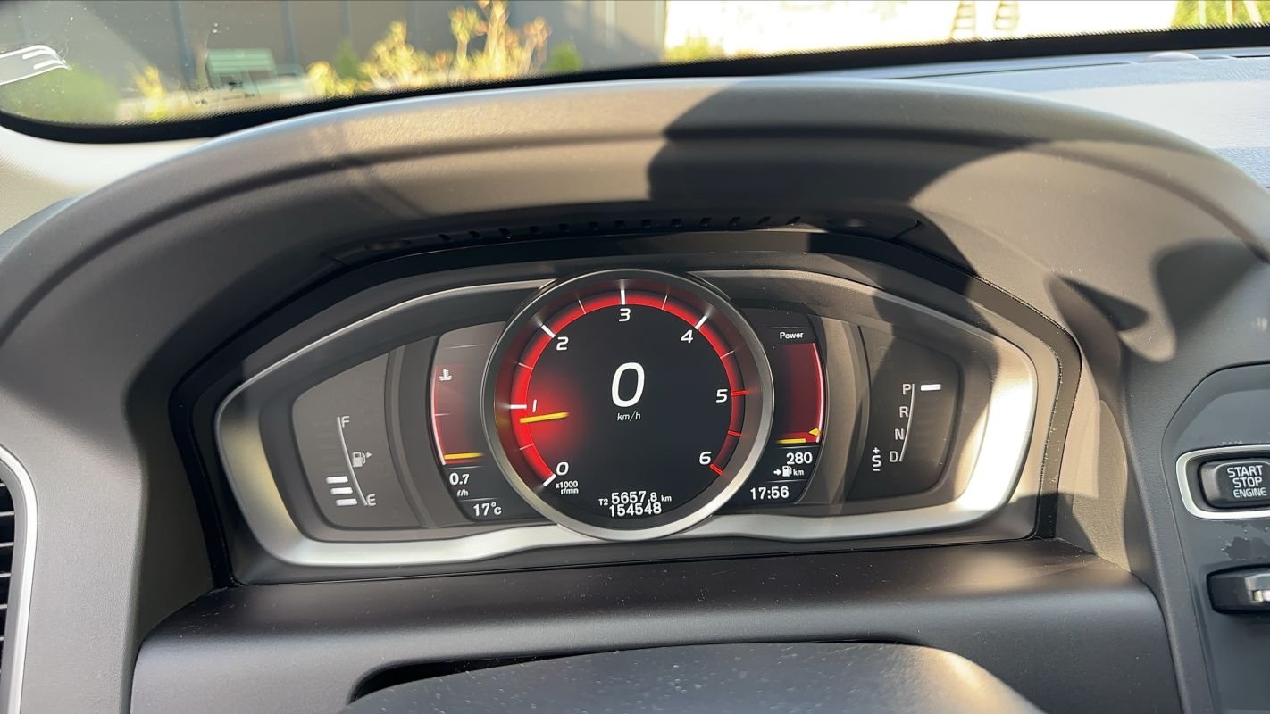 Volvo XC60 - Photo 12