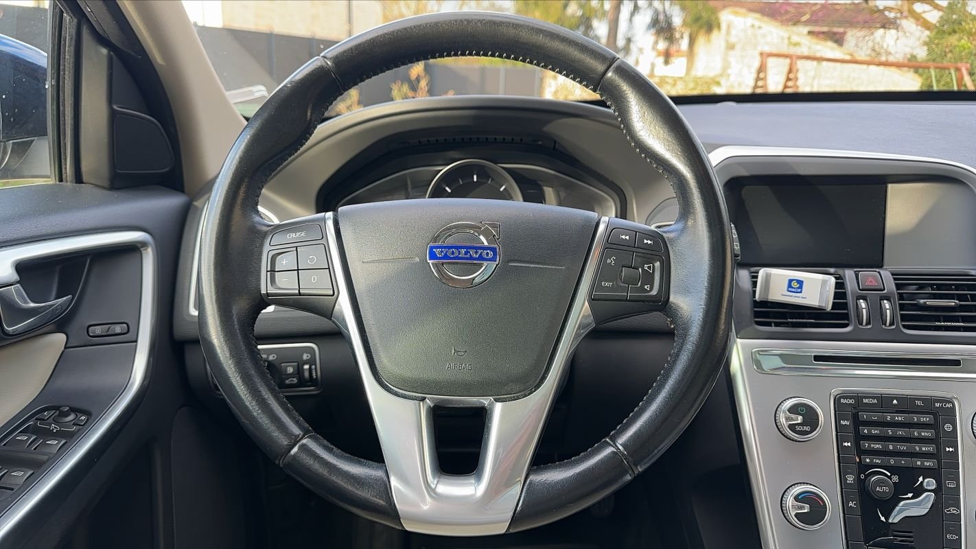 Volvo XC60 - Photo 23