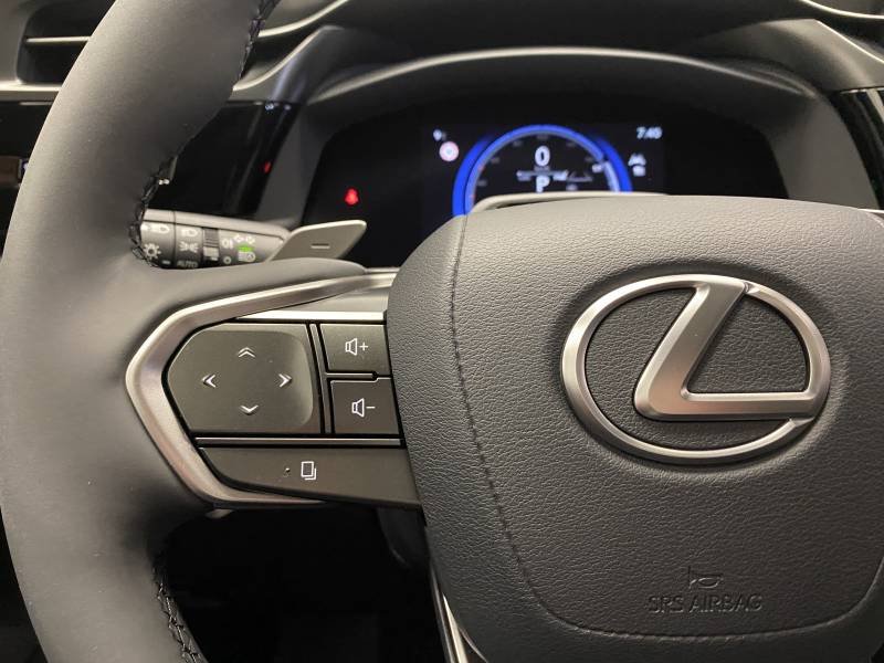 Lexus RZ - Photo 30