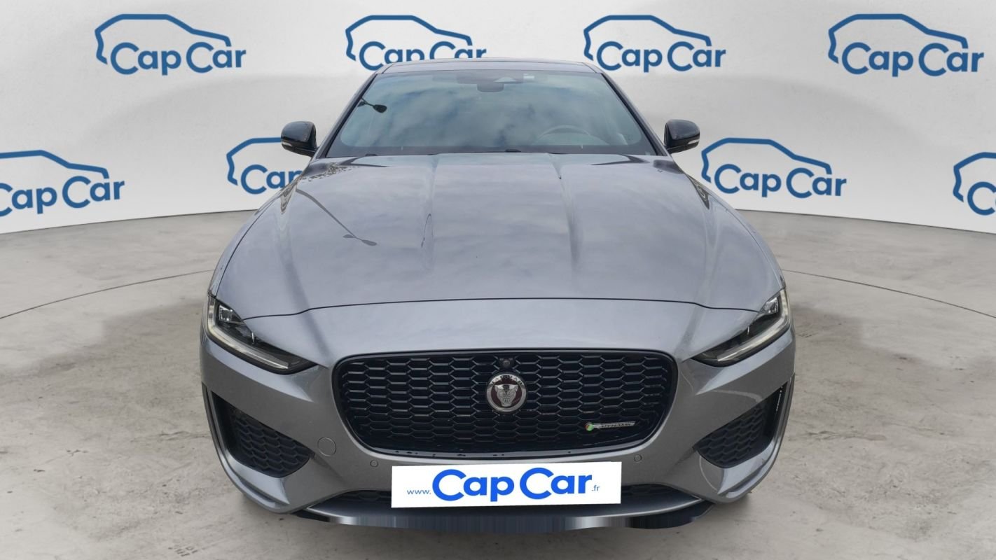Jaguar XE - Photo 5