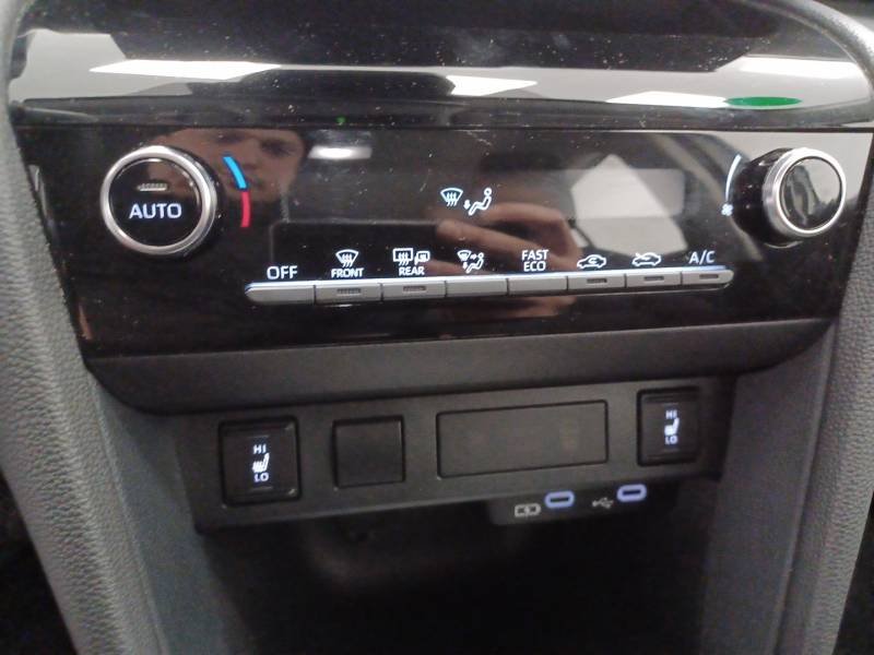 Toyota Yaris - Photo 21