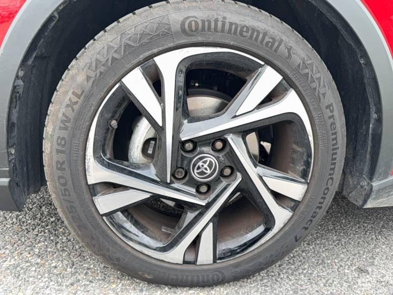 Toyota C-HR - Photo 16