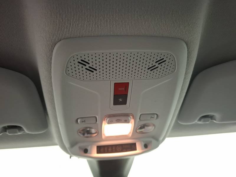 Peugeot 208 affaire - Photo 15