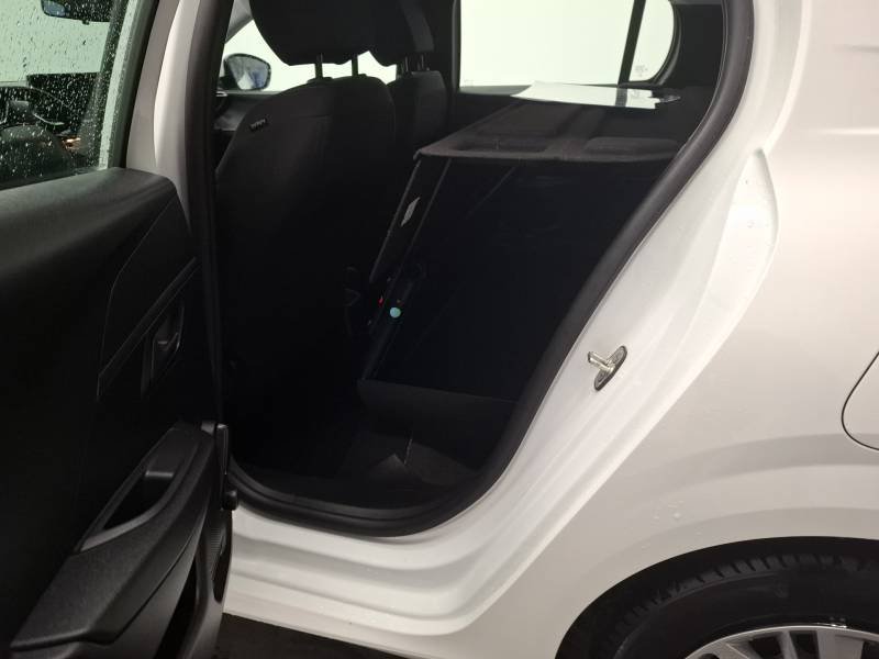 Peugeot 208 affaire - Photo 27