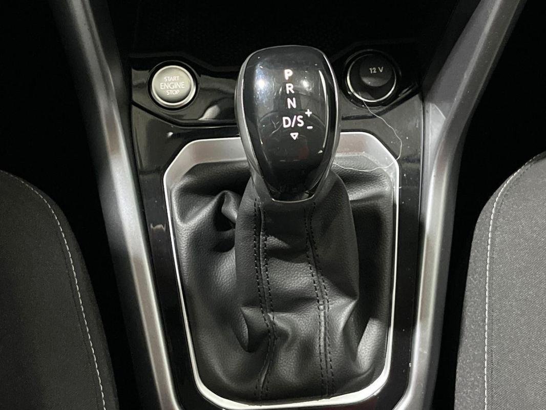 Volkswagen T-Roc - Photo 11