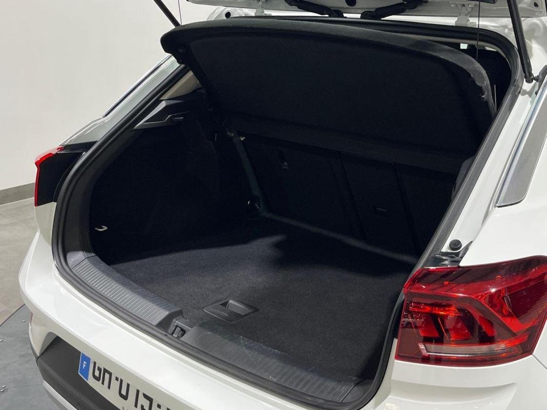 Volkswagen T-Roc - Photo 32