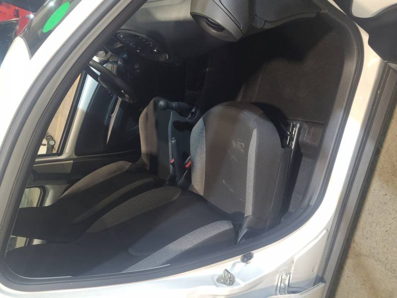 Toyota aygo x - Photo 12