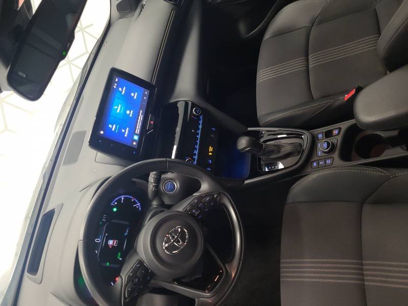 Toyota Yaris - Photo 11