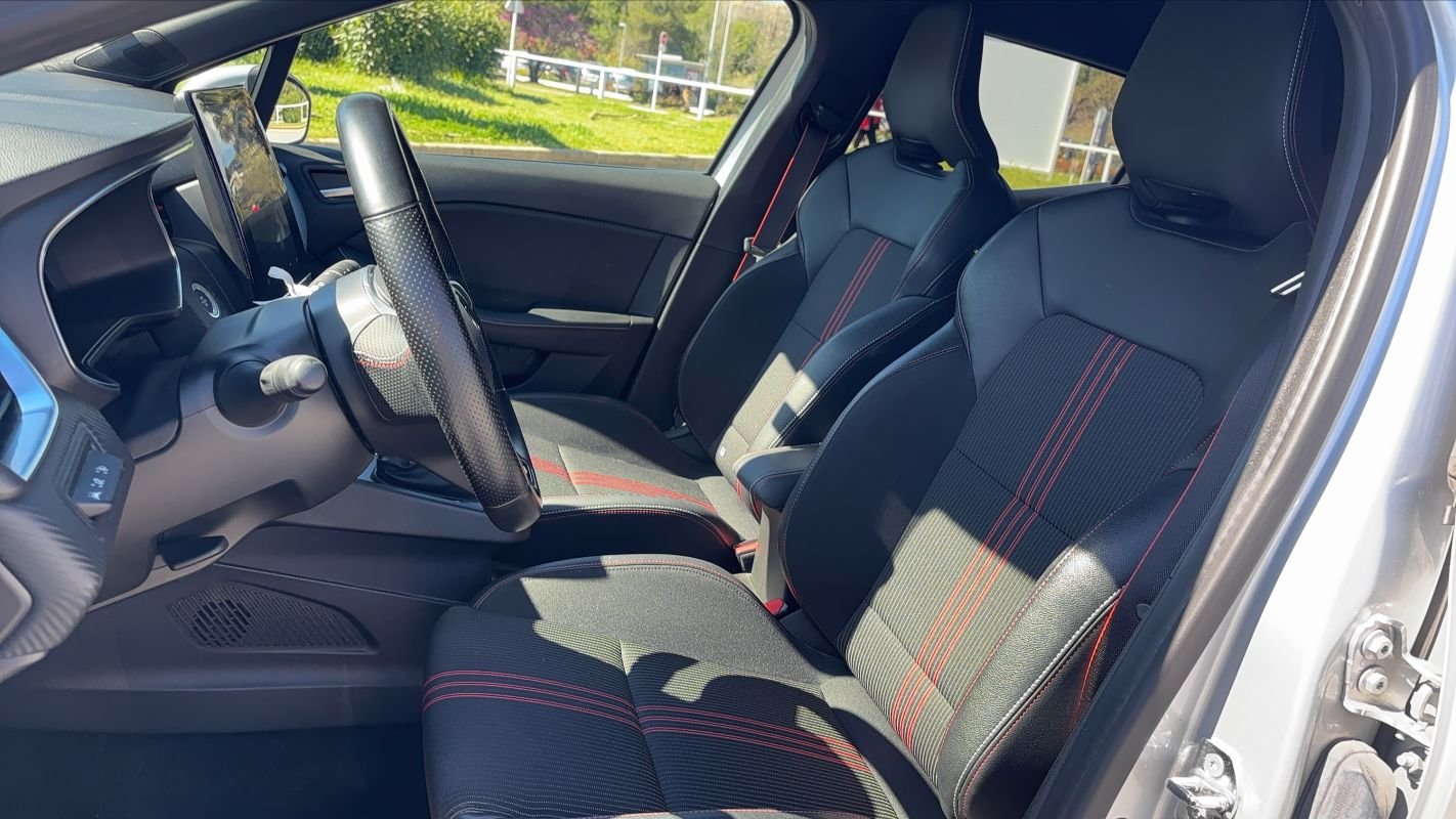Renault Clio - Photo 25