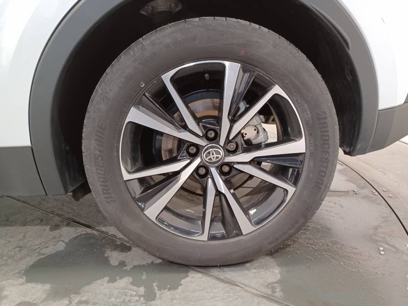 Toyota C-HR - Photo 11