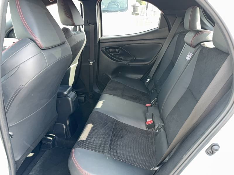 Toyota Yaris - Photo 13