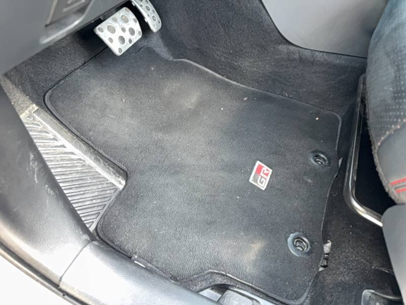 Toyota Yaris - Photo 33