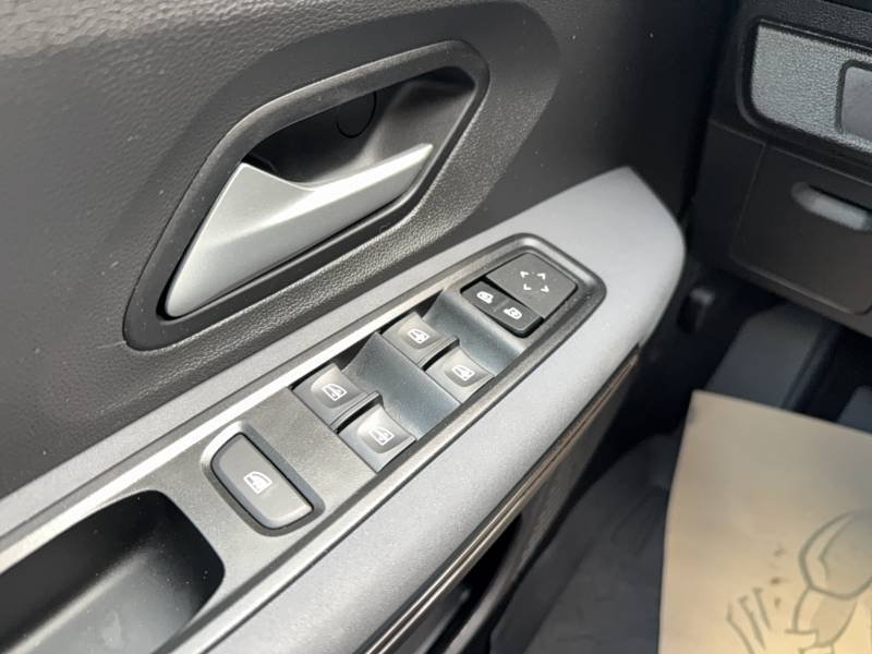 Dacia Sandero - Photo 28