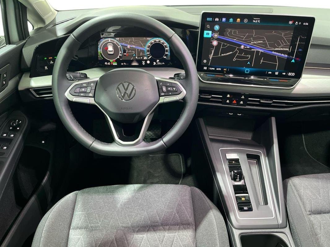 Volkswagen Golf - Photo 24