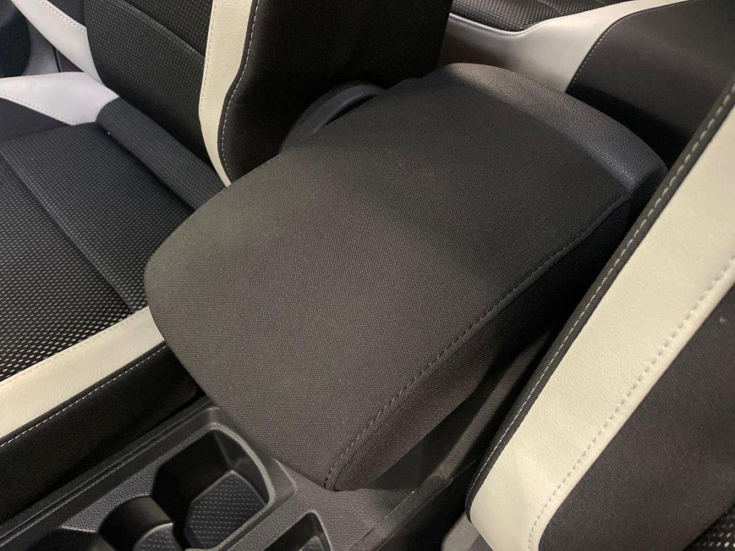 Volkswagen T-Roc - Photo 12