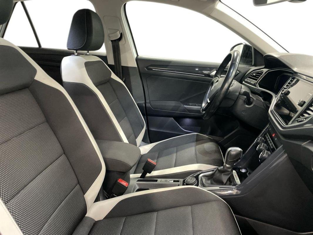 Volkswagen T-Roc - Photo 13