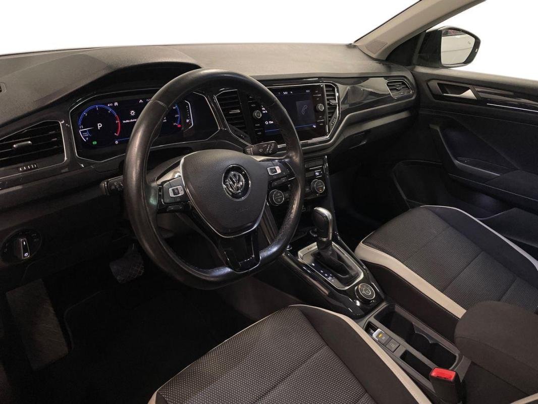 Volkswagen T-Roc - Photo 9