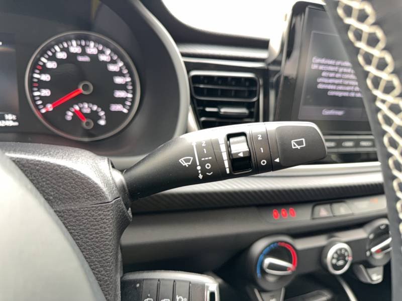Kia Rio - Photo 27