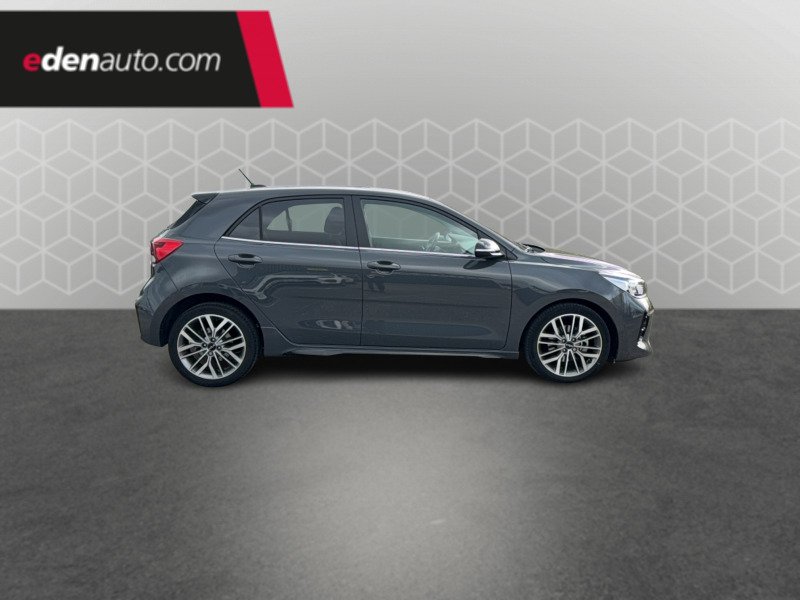 Kia Rio - Photo 6
