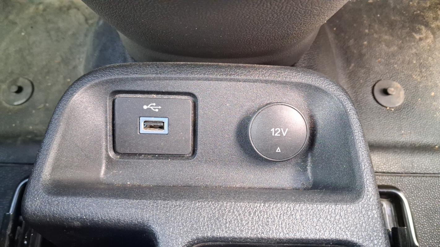 Ford Transit Connect - Photo 19