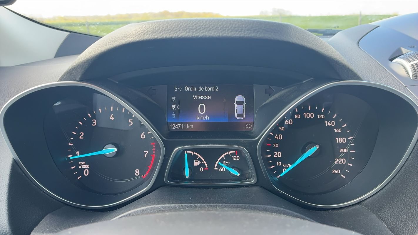 Ford Kuga - Photo 12