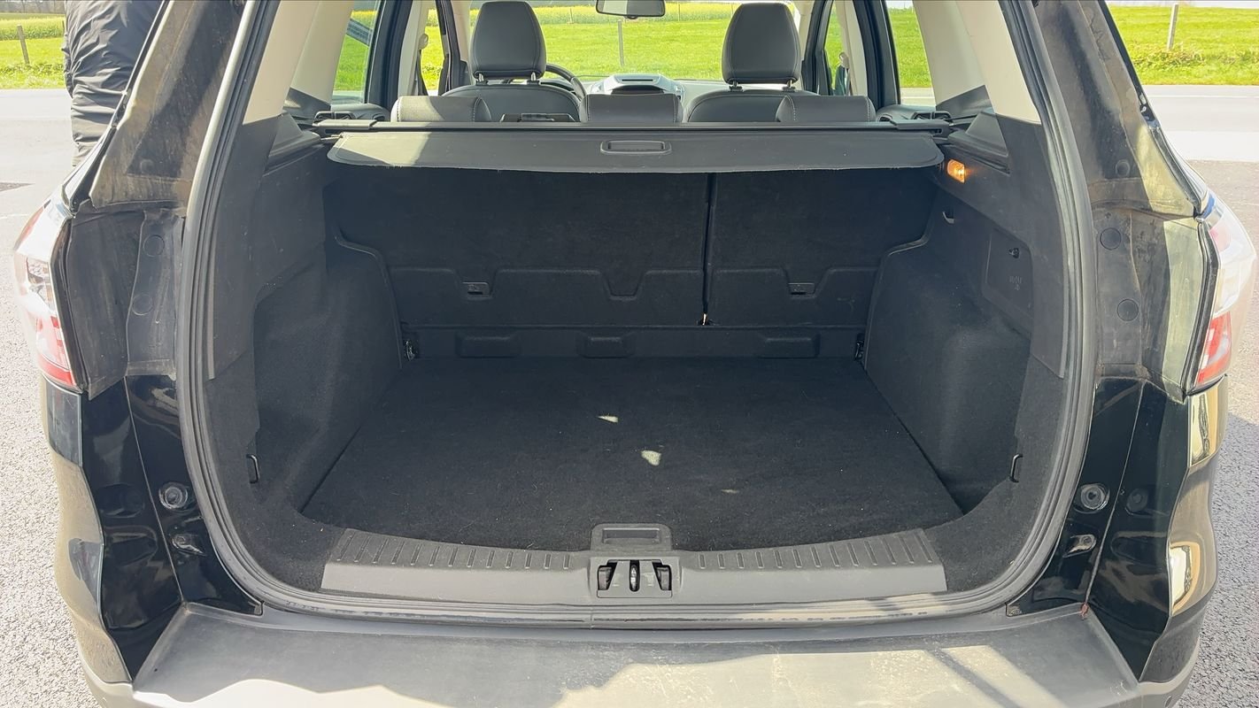Ford Kuga - Photo 14