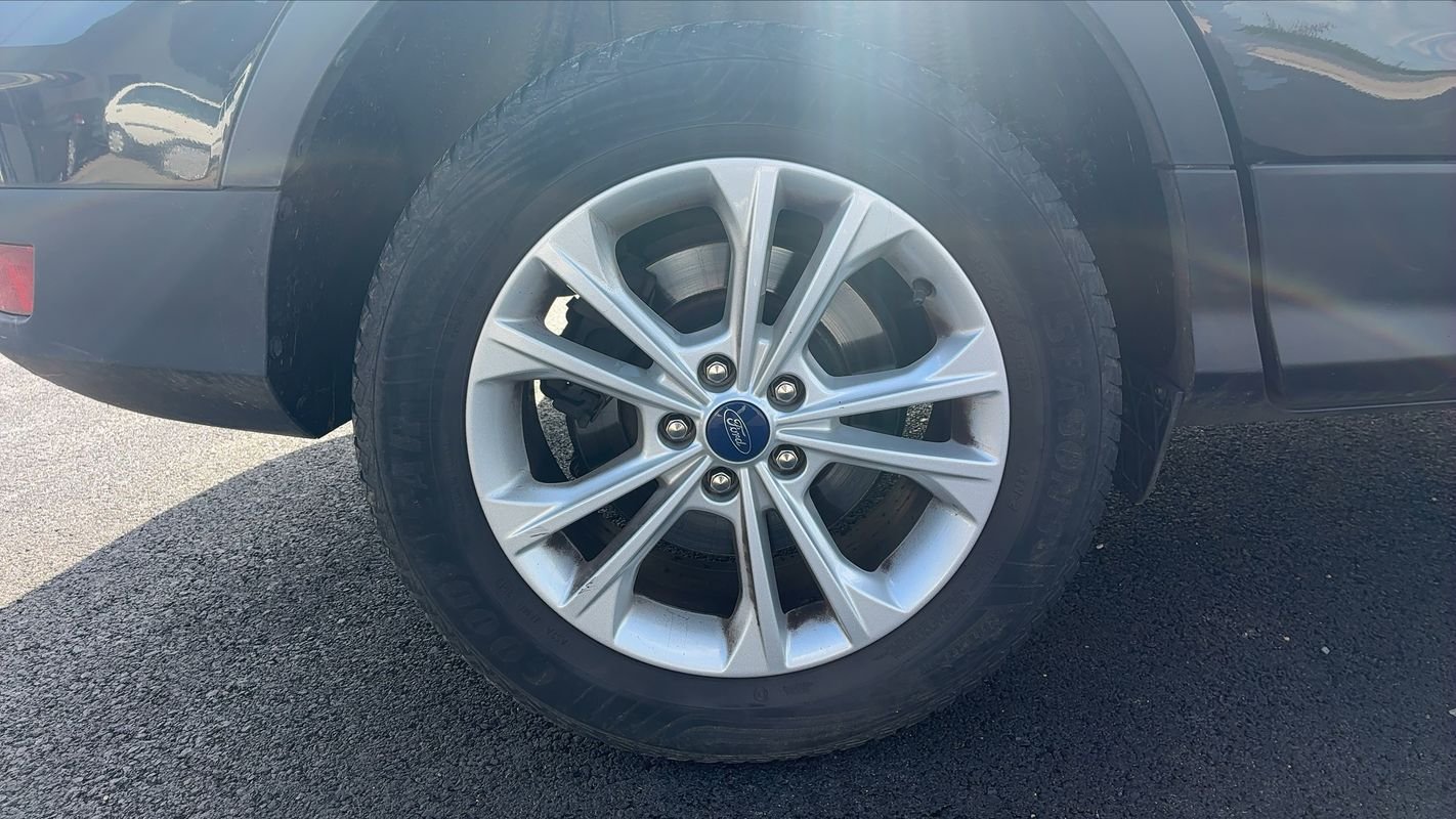Ford Kuga - Photo 16