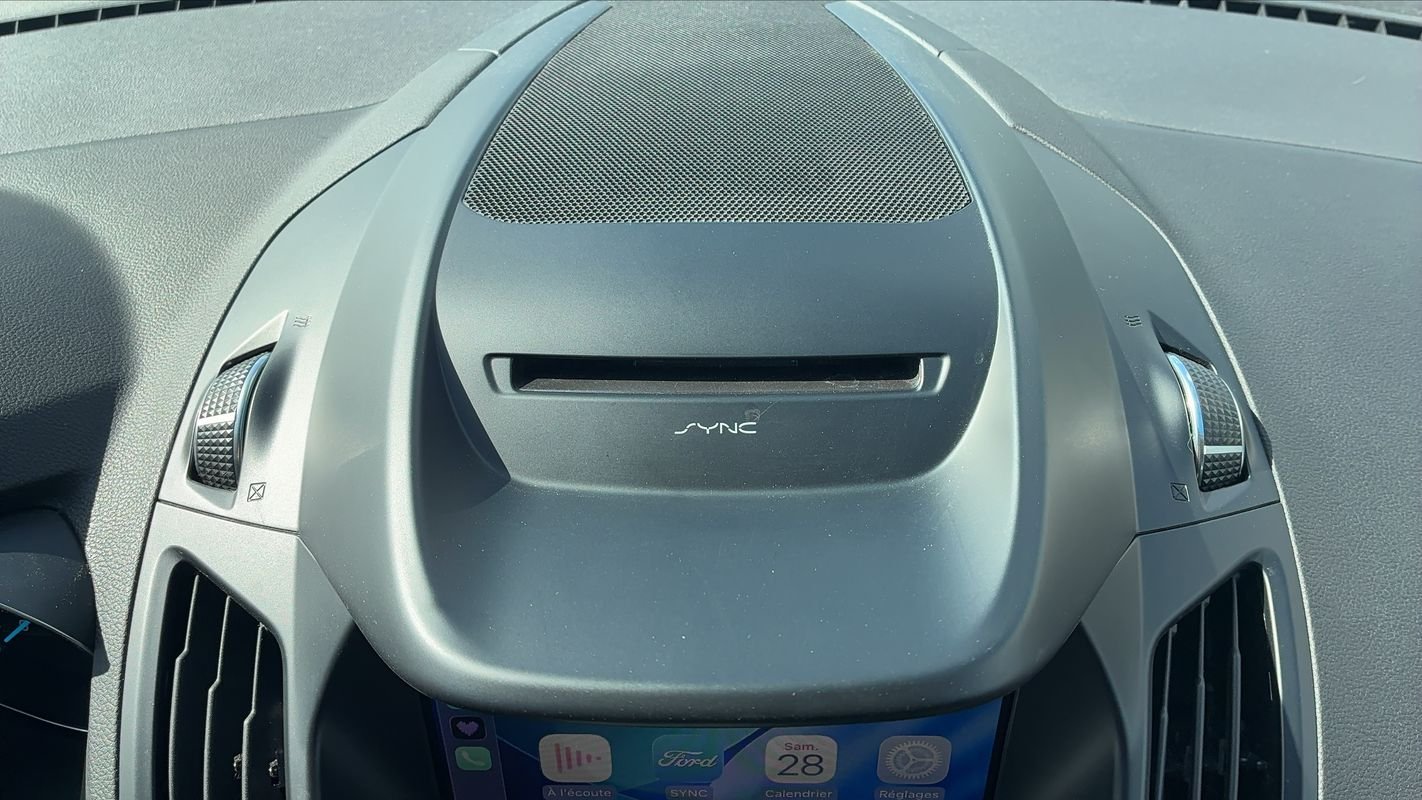 Ford Kuga - Photo 24