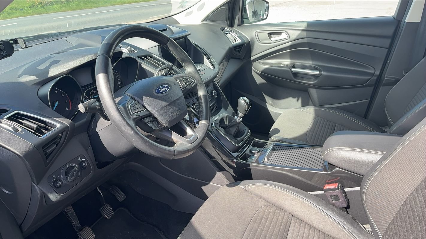 Ford Kuga - Photo 8