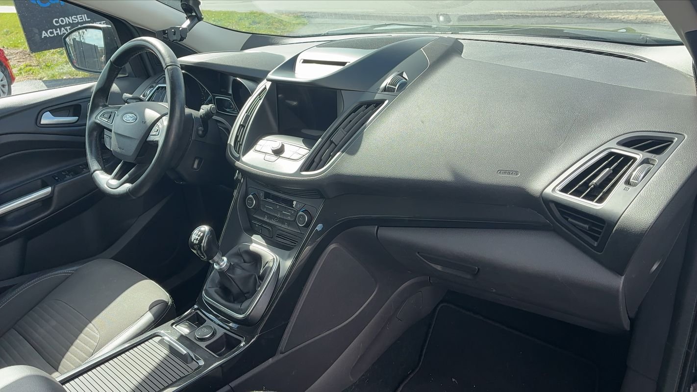 Ford Kuga - Photo 10