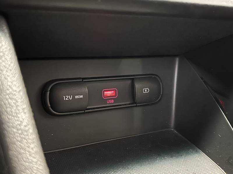 Kia Niro - Photo 29