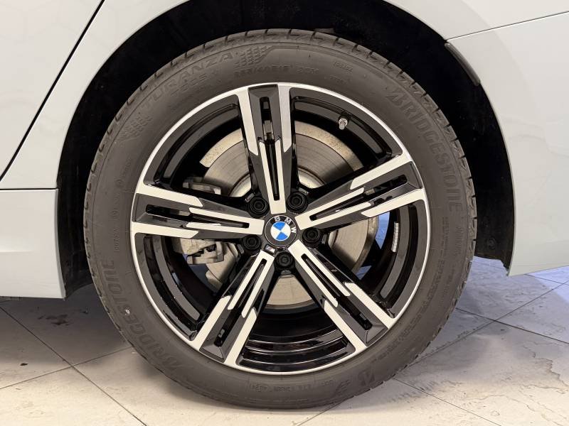 BMW Série 3 - Photo 9