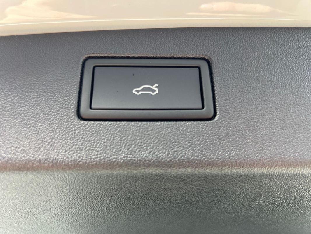 Volkswagen Tiguan - Photo 18